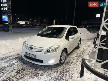 Авто Toyota Auris 2012 № 8460583