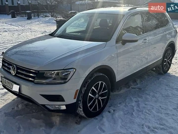Авто Volkswagen Tiguan 2021 № 8460668