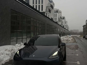 Авто Tesla Model Y 2022 № 8460708