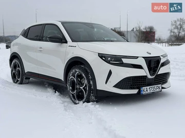 Авто Alfa Romeo Junior 2025 № 8460719