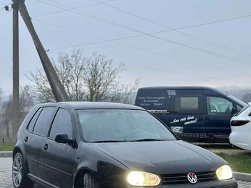 Авто Volkswagen Golf 1999 № 8460878