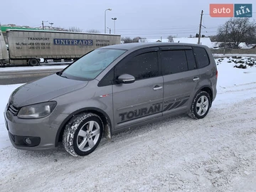 Авто Volkswagen Touran 2010 № 8461018