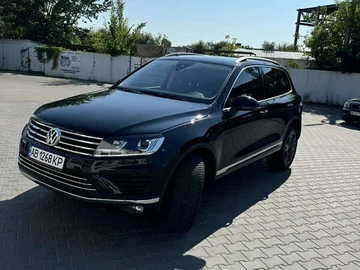 Авто Volkswagen Touareg 2015 № 8461147