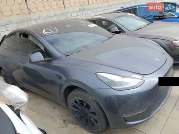 Авто Tesla Model Y 2023 № 8461328