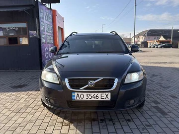 Авто Volvo V50 2009 № 8461440