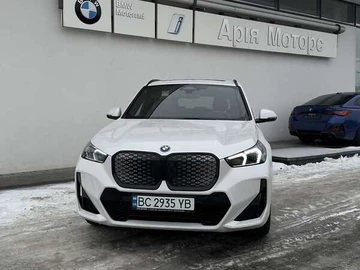 Авто BMW Ix1 2024 № 8462047