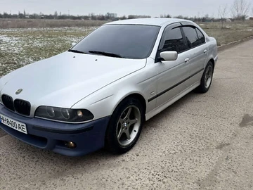 Авто BMW 5 Series 1999 № 8462126