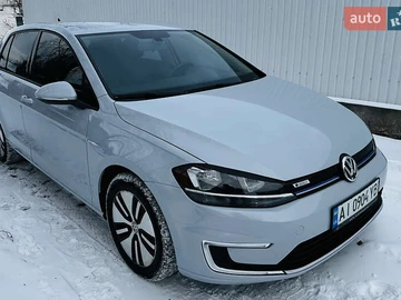 Авто Volkswagen E-Golf 2017 № 8463000