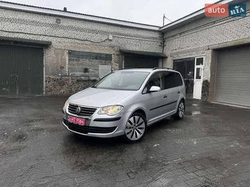 Авто Volkswagen Touran 2007 № 8463239