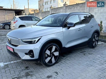Авто Volvo Xc40 2024 № 8463439