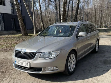 Авто Skoda Superb 2010 № 8463603
