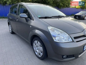 Авто Toyota Corolla Verso 2004 № 8463703