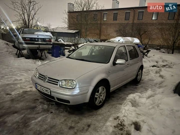 Авто Volkswagen Golf 2000 № 8463812