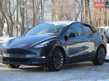 Авто Tesla Model Y 2024 № 8463900