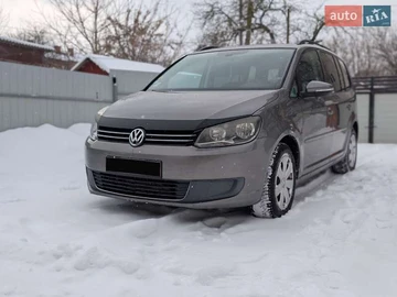 Авто Volkswagen Touran 2011 № 8466399