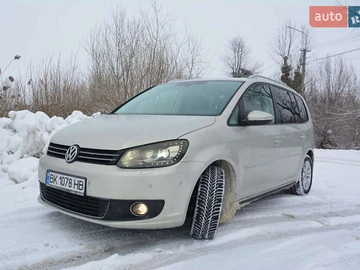 Авто Volkswagen Touran 2010 № 8466934