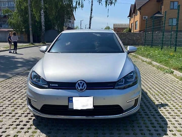 Авто Volkswagen E-Golf 2016 № 8467013