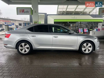 Авто Skoda Superb 2017 № 8467409
