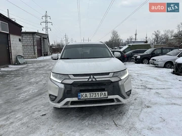 Авто Mitsubishi Outlander 2018 № 8467427