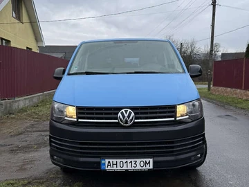 Авто Volkswagen Transporter 2018 № 8467543