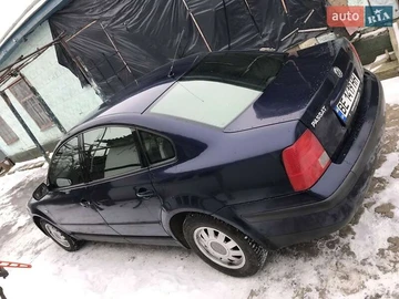 Авто Volkswagen Passat 2000 № 8467829