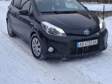 Авто Toyota Yaris 2013 № 8468507