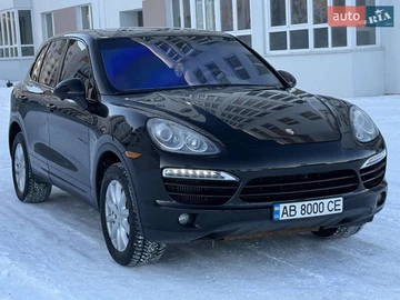 Авто Porsche Cayenne 2012 № 8468601