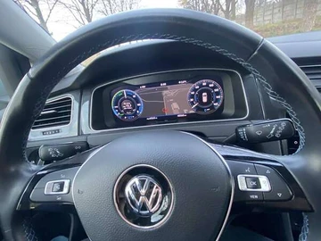 Авто Volkswagen E-Golf 2019 № 8468746