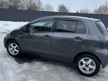 Авто Toyota Yaris 2011 № 8469472