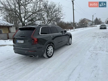 Авто Volvo Xc90 2018 № 8469577