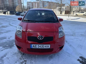 Авто Toyota Yaris 2006 № 8470212