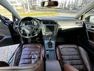 Авто Volkswagen E-Golf 2016 № 8470804