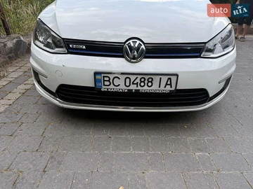 Авто Volkswagen E-Golf 2015 № 8470806