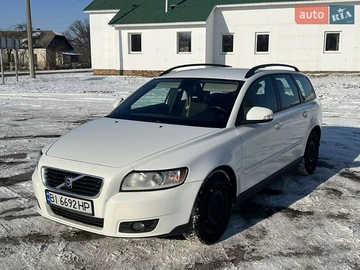 Авто Volvo V50 2010 № 8471261