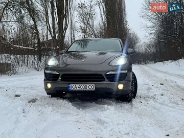 Авто Porsche Cayenne 2012 № 8471419