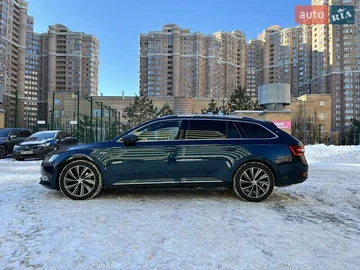 Авто Skoda Superb 2019 № 8471710