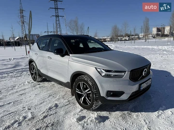 Авто Volvo Xc40 2021 № 8472039