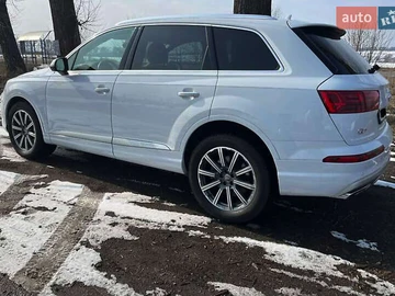 Авто Audi Q7 2018 № 8472449