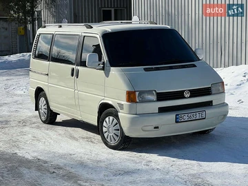 Авто Volkswagen Transporter 2000 № 8473176