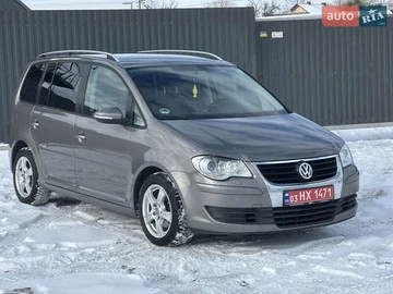 Авто Volkswagen Touran 2009 № 8473327