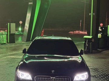 Авто BMW 7 Series 2012 № 8473684