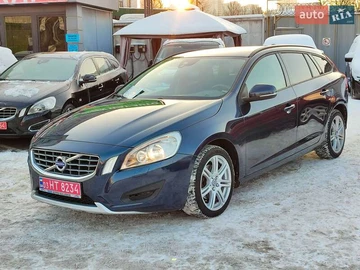 Авто Volvo V60 2012 № 8474137