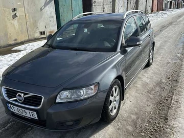 Авто Volvo V50 2010 № 8474331