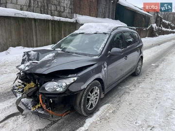 Авто Hyundai I30 2010 № 8474551