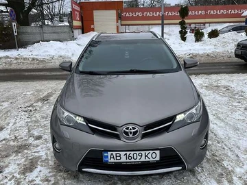 Авто Toyota Auris 2014 № 8474683