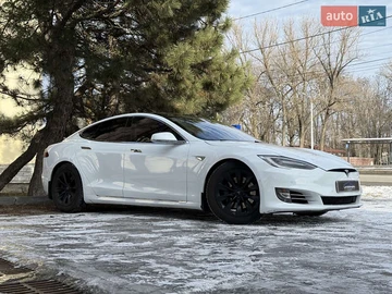 Авто Tesla Model S 2016 № 8475238