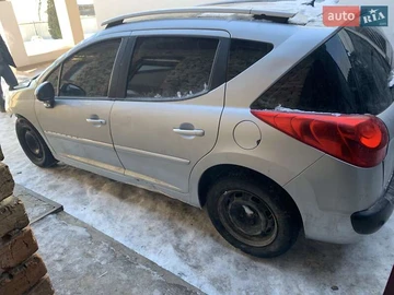 Авто Peugeot 207 2010 № 8476024