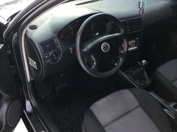 Авто Volkswagen Golf 2001 № 8476389