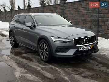 Авто Volvo V60 Cross Country 2020 № 8477372