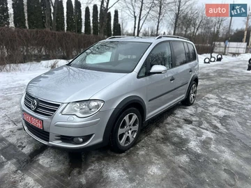 Авто Volkswagen Touran 2008 № 8477584